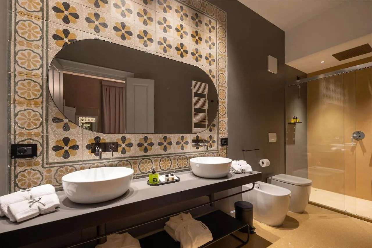 Vis Urban Suites&Spa Bari 0*,